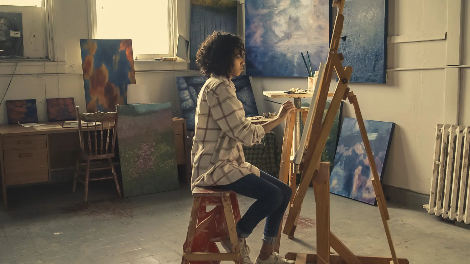 painter-working-in-studio